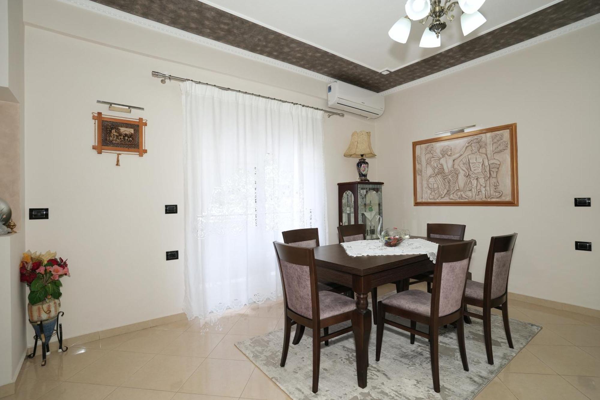 Vila Banushi Gjirokaster Bagian luar foto
