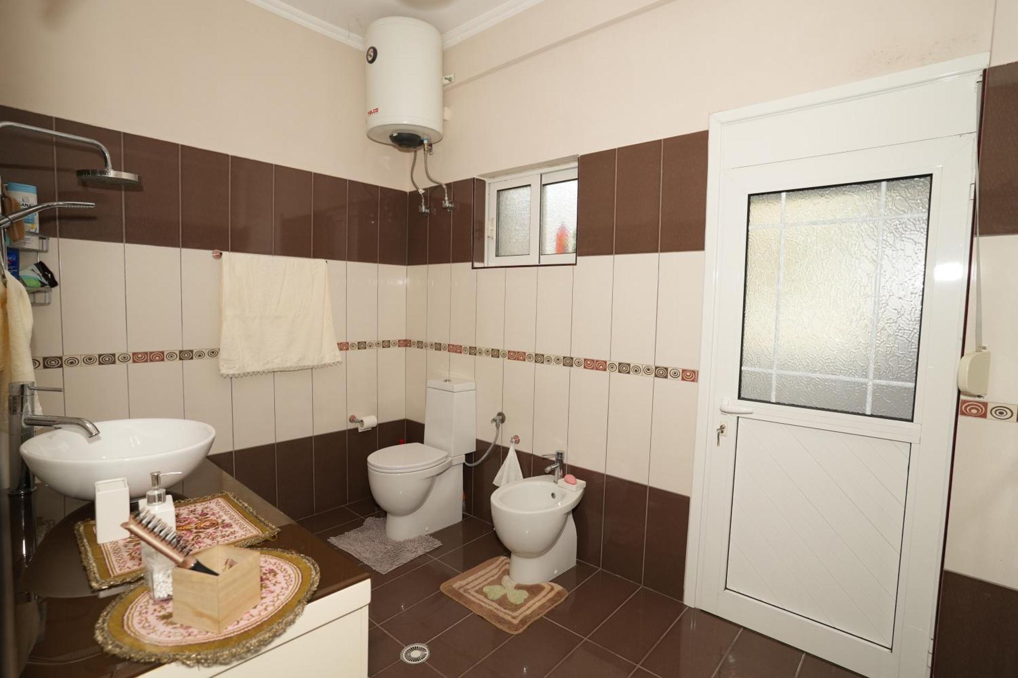 Vila Banushi Gjirokaster Bagian luar foto