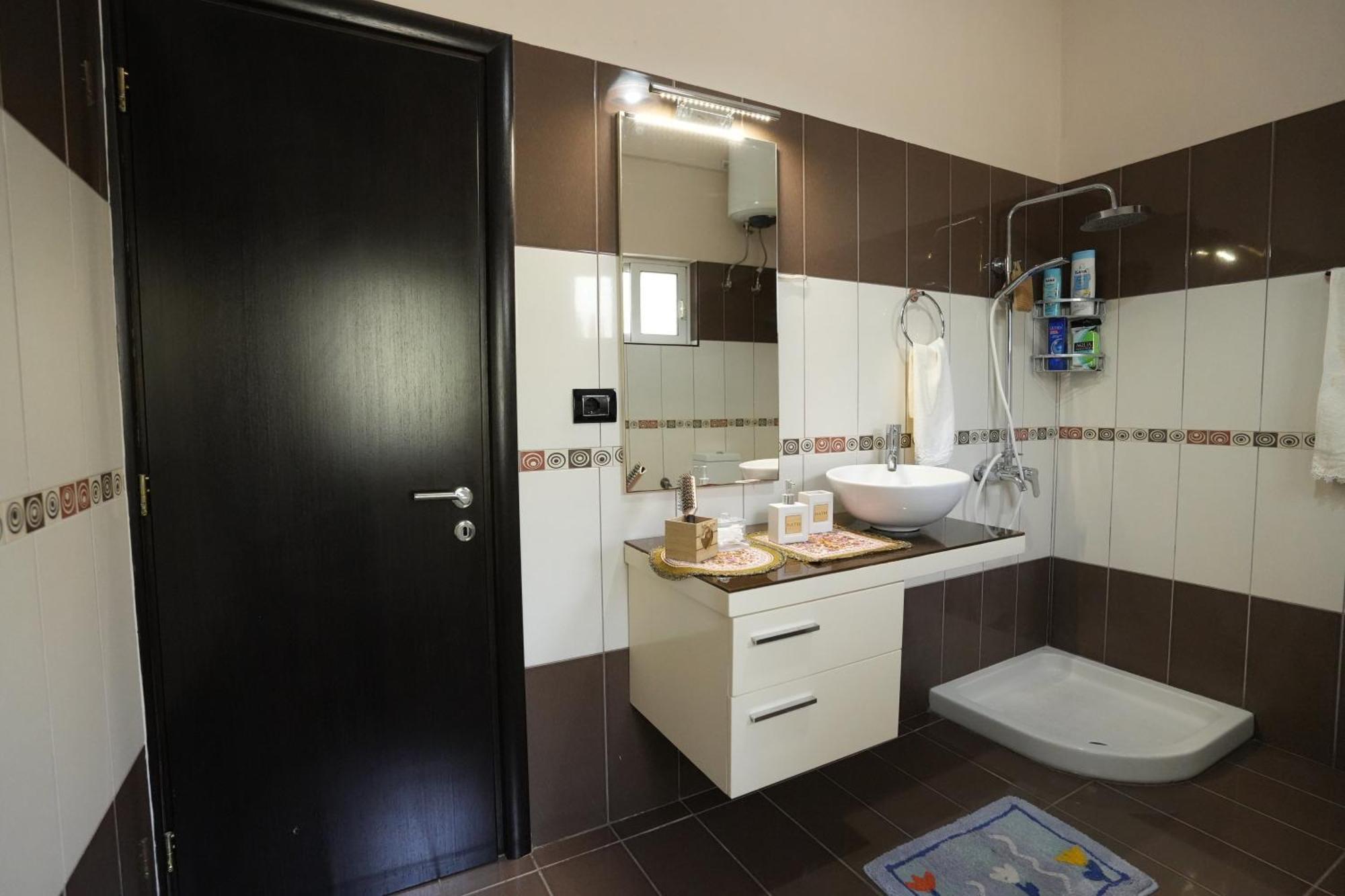 Vila Banushi Gjirokaster Bagian luar foto