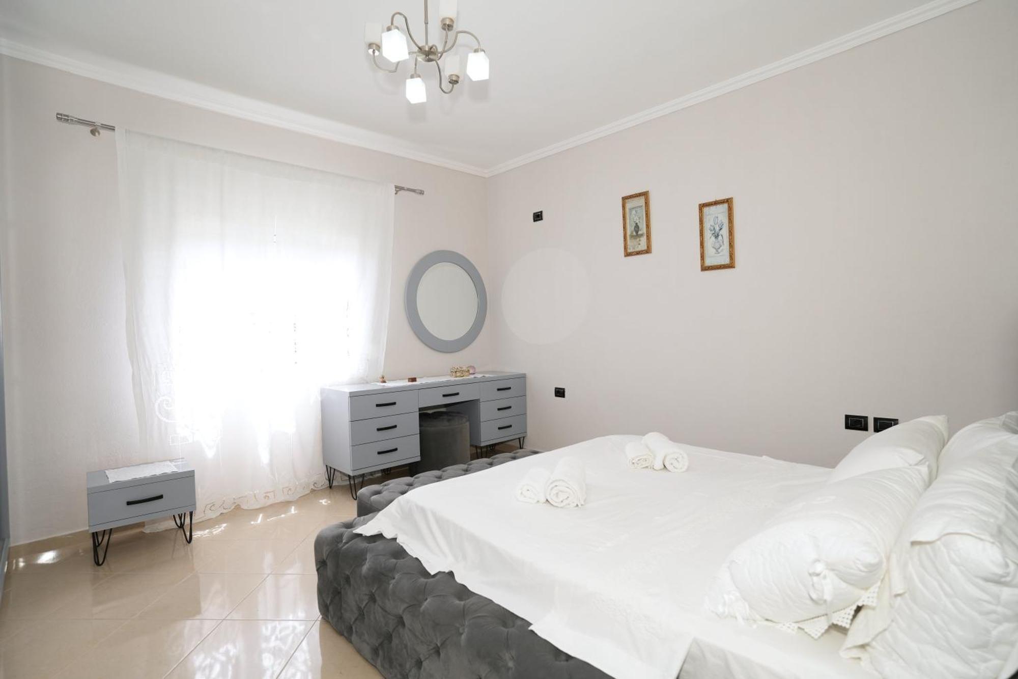 Vila Banushi Gjirokaster Bagian luar foto
