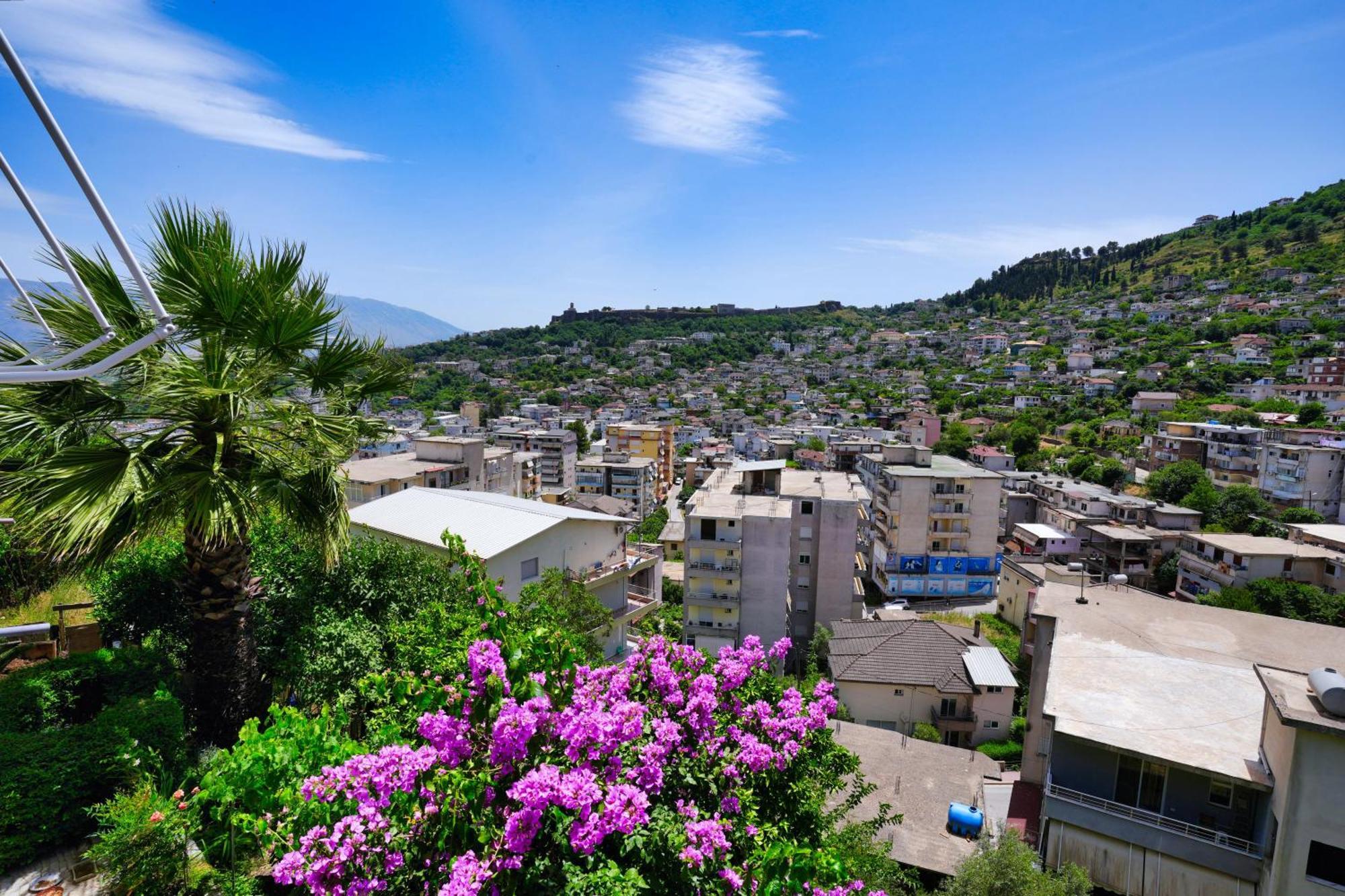 Vila Banushi Gjirokaster Bagian luar foto