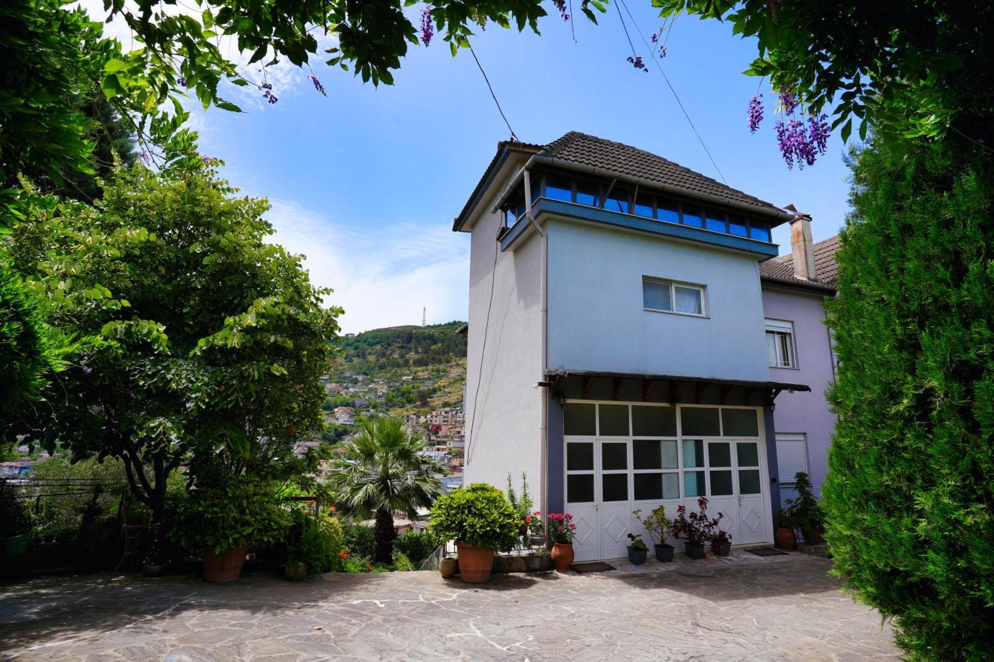 Vila Banushi Gjirokaster Bagian luar foto